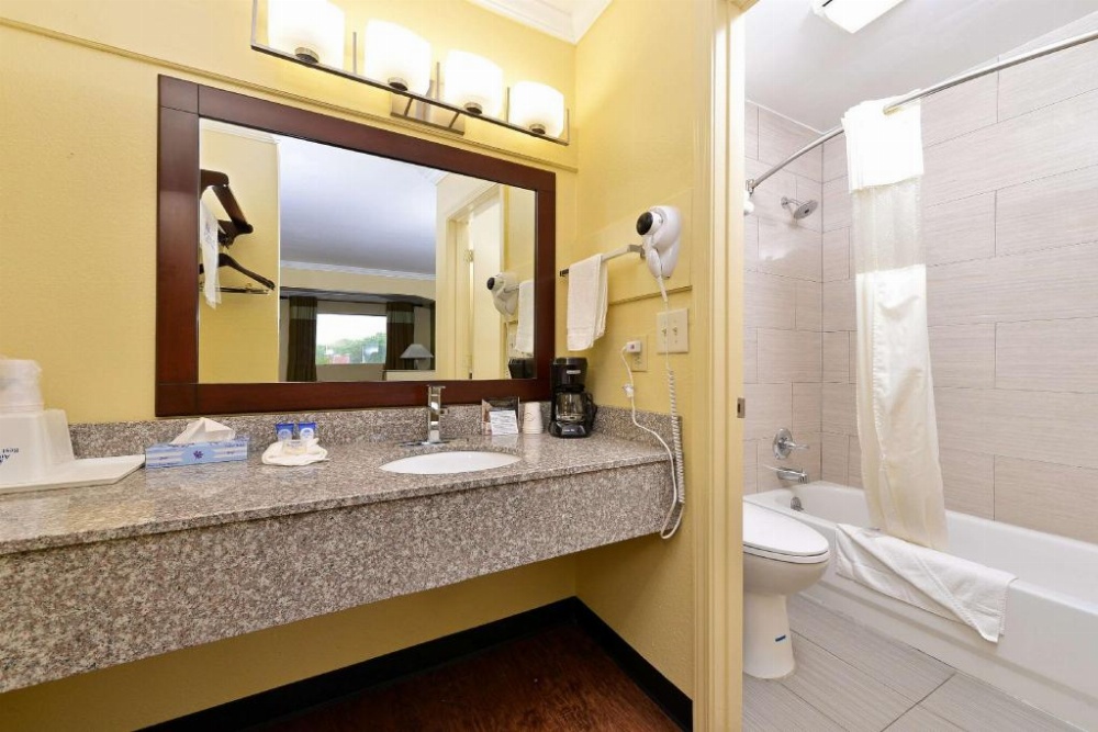 Americas Best Value Inn Winona Image 10