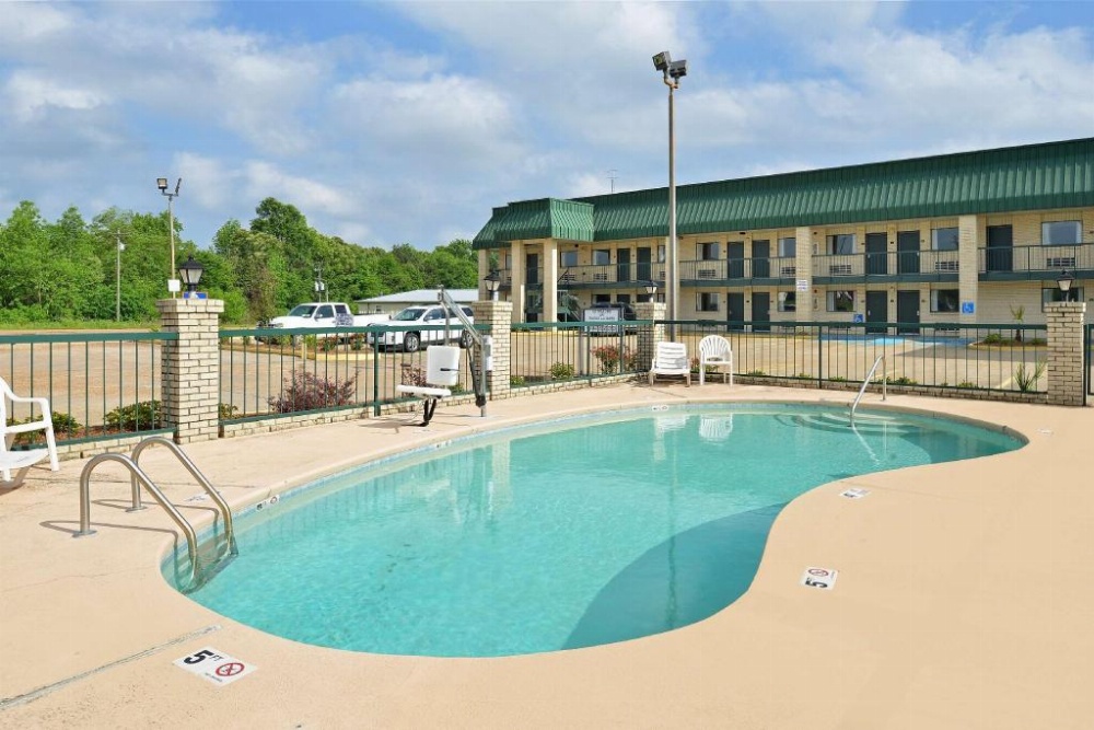 Americas Best Value Inn Winona Image 39
