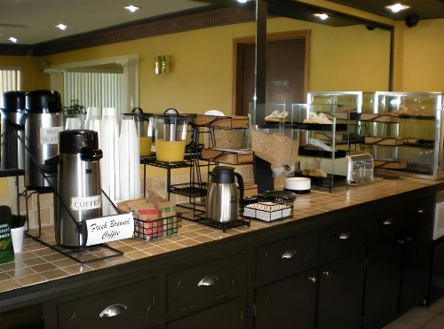 Americas Best Value Inn Winona image 40